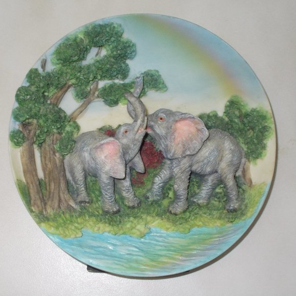 Vintage 3D Elephant Plate, 8"x8" - Picture 2 of 5